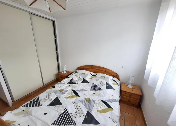 Lumineux Proche Et Commerces - Fr-1-92-956 莱萨布勒-多洛讷